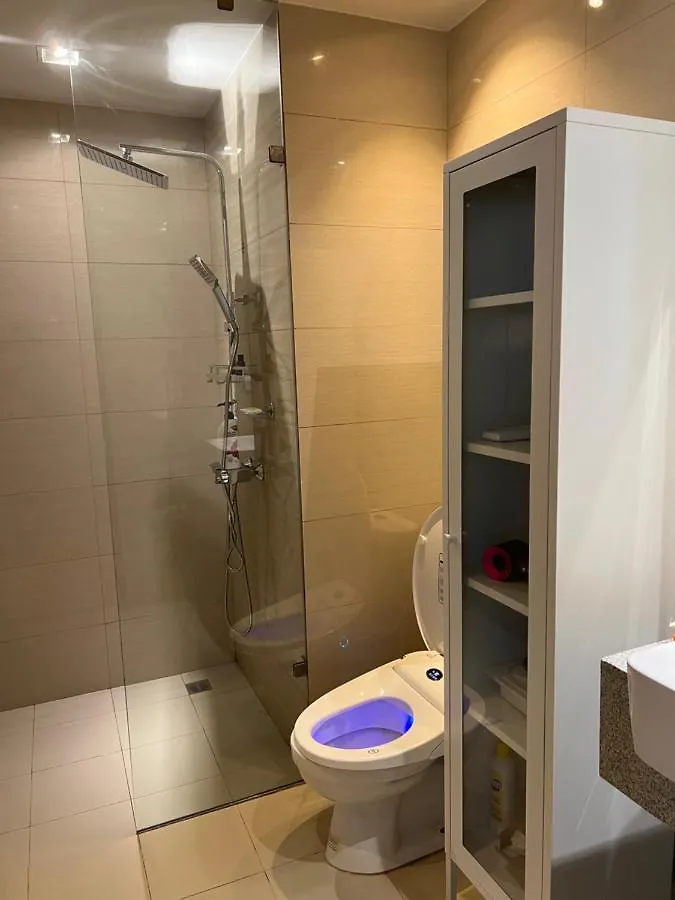 1Brfacing Manilabay Sunsetnear Okada Solaire 1Park Apartment