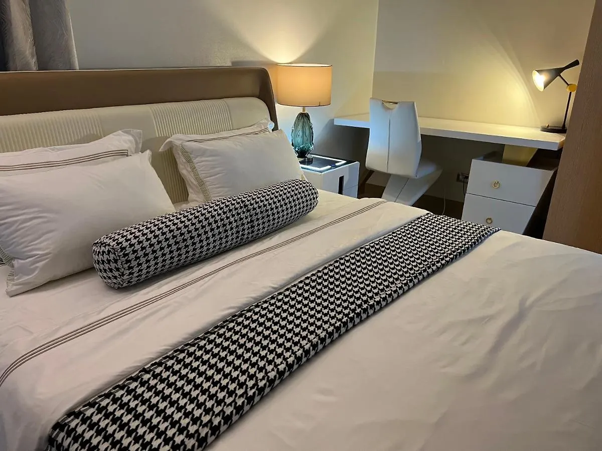 1Brfacing Manilabay Sunsetnear Okada Solaire 1Park Apartment Philippines