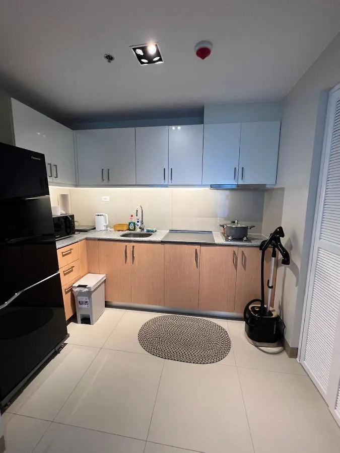 1Brfacing Manilabay Sunsetnear Okada Solaire 1Park Apartment