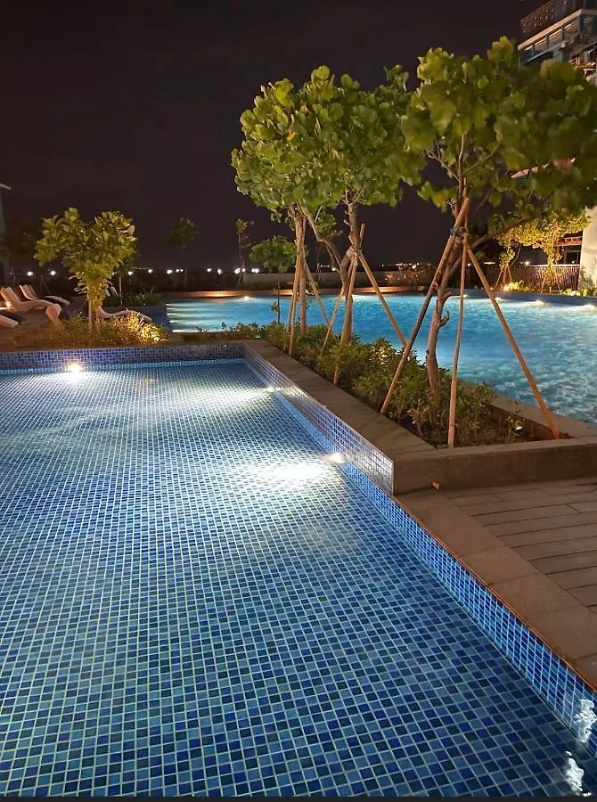 1Brfacing Manilabay Sunsetnear Okada Solaire 1Park Apartment Manila